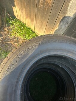 Prodám 4x letní pneu BFGOODRICH 215/65R15 C - 2
