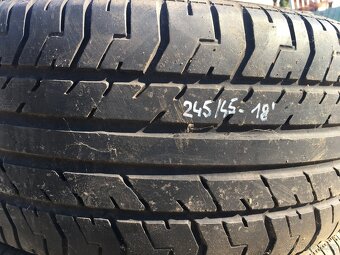 Pneu 245/45 R18 - 4mm - 2