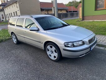 Volvo V70 - 2