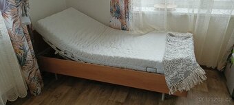 zdravotní mechanicky polohovatelná postel - 2
