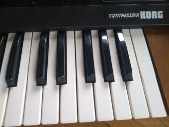 Analogový syntezátor Korg 800 DV z roku 1975, rarita - 2