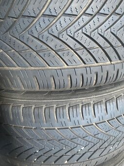 Gumy 215/60 r16 celoroční, DOT 19/21 - 2