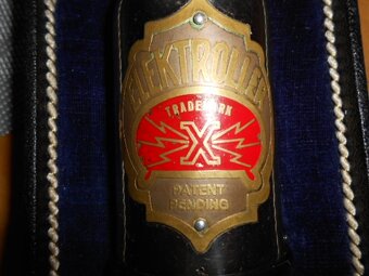 Starý masážní přístroj ELEKTROLLER TRADEMARK + krabička - 2