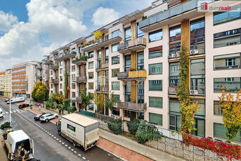 Prodej bytu 2+kk 50m2 cihla OV P-8 U libeňského pivovaru - 2