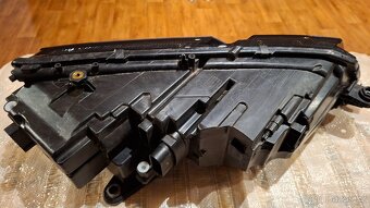 Přední levý světlomet na Škoda Octavia III, FL, rv. 2020 - 2