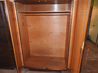 Šatní skříň jednodílná návrh Halabala - 2