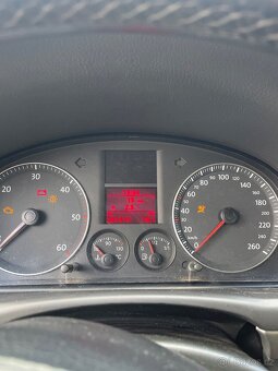 Touran volksvagen - 2