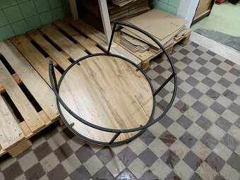 Konferenční stolek (průměr 80 cm) - 2