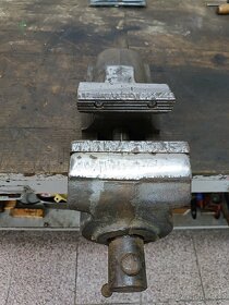 zámečnický svěrák 125 - 2