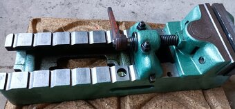 Masivní strojní svěrák 250mm - 2