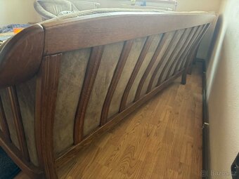 Stará masivní křesla - 2