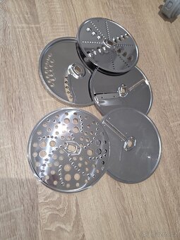 Kuchyňský robot bosch - 2