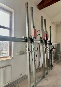 Rámový lis značky HESS - 2