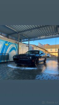 Dodge Challenger 3.6 V6 černé - 2