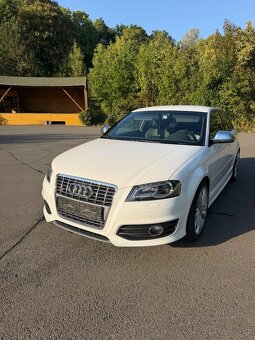 Audi S3 quattro - 2