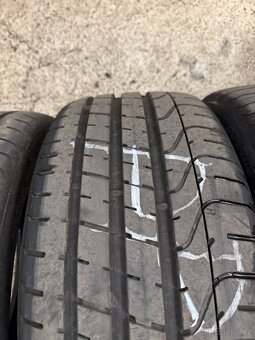 Pirelli P Zero 225/35/19 krásná sada pneu - 2