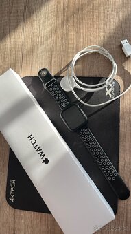 Apple watch se 44mm 32gb 1st gen - 2