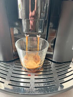 Kávovar DeLonghi Magnifica ESAM 3000.B - 2