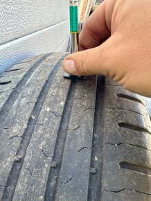 Letni 215/60 r17 vzorek 4,5mm continental - 2