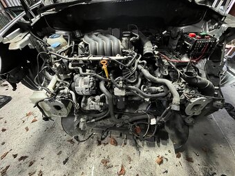 Volkswagen Touran - 2