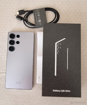 Samsung Galaxy S25 Ultra 512 GB / 12 GB
- 2