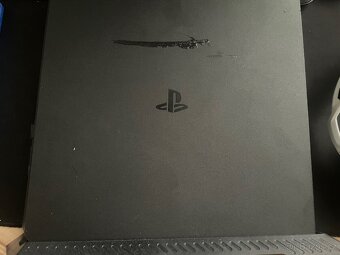 Prodám PS4 - 2