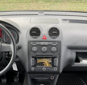 Volkswagen CADDY MAXI 2.0 Tdi 103Kw 7-MÍST r.9/2010 190tkm - 2