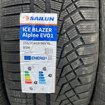 Nove Zimni pneu 255/35 R19 91W XL Sailun - 2