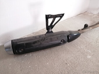 Suzuki Burgman 650 výfuk - 2