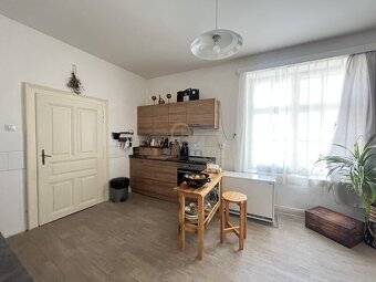 Pronájem bytu 2+1, 97 m2, nám.Míru Jindřichův Hradec - 2