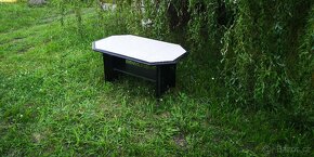 KONFERENČNÍ STOLEK - 2