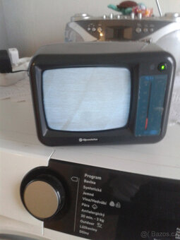 TELEVIZE PRENOSNA MALA ROADSTAR RETRO 1990 - 2