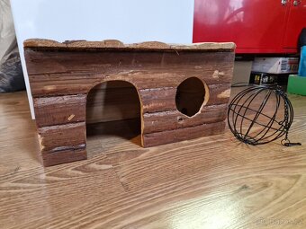 Domeček pro morce kralika drzak sena - 2