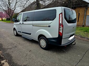 Ford Tourneo Custom 2,2tdci 114kw 9.míst long model 2015 - 2