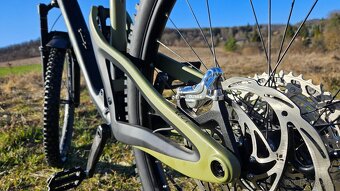 Ghost Riot Trail CF Pro 2025, 29", vel. L, karbon, enduro - 2