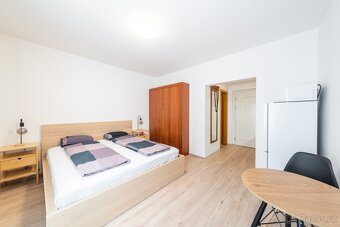 Cтильна 1kk для пари у Vinohrady. - 2