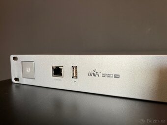 Unifi USG-PRO-4 - 2
