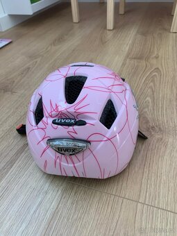 Prodám dětskou přilbu UVEX - 2