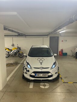 Ford fiesta MK7 - 2