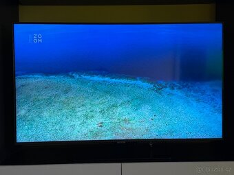 Samsung 49" QLED 4K TV Q80T (2020) - 2