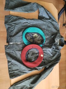 Prodám výsadkářská blůza a červený baret vzor 60 - 2