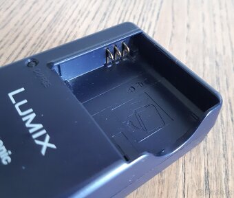 nabíječka Panasonic Lumix DE-A42 - 2