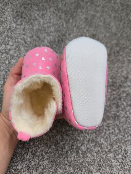 Dívčí zimní capáčky vel. 18-19 - 2