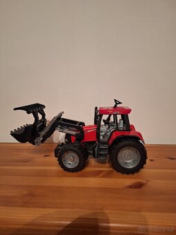 Traktor- čelní nakladač - 2