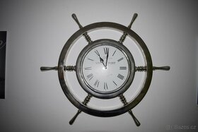 Originální hodiny ve tvaru kormidla - 2