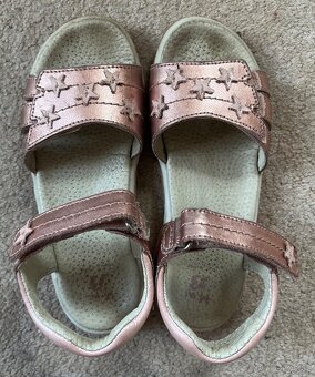Dětské dívčí sandály velikosti 31 - 2