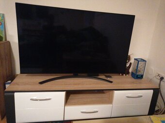 Televizní stolek - 2