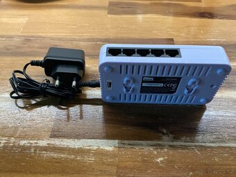 Gigabitový Switch Netis ST3105GS – 5 portů (rychlý internet) - 2