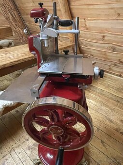 Nářezový stroj Noaw - 2