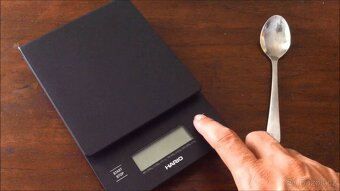 Digitální váha Hario VST-2000B - 2